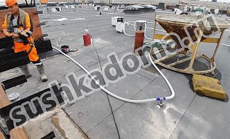 Просушка плоской крыши с гидроизоляцией из полимочевины